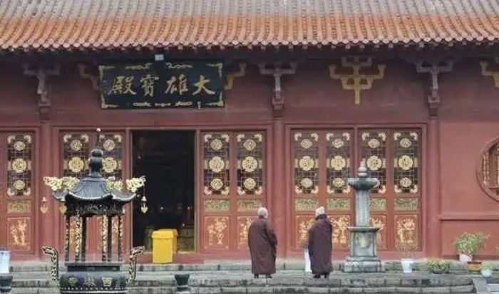 江西一老人花10年为寺庙修路,临终前对儿子说：为我缸葬休闲区蓝鸢梦想 - Www.slyday.coM