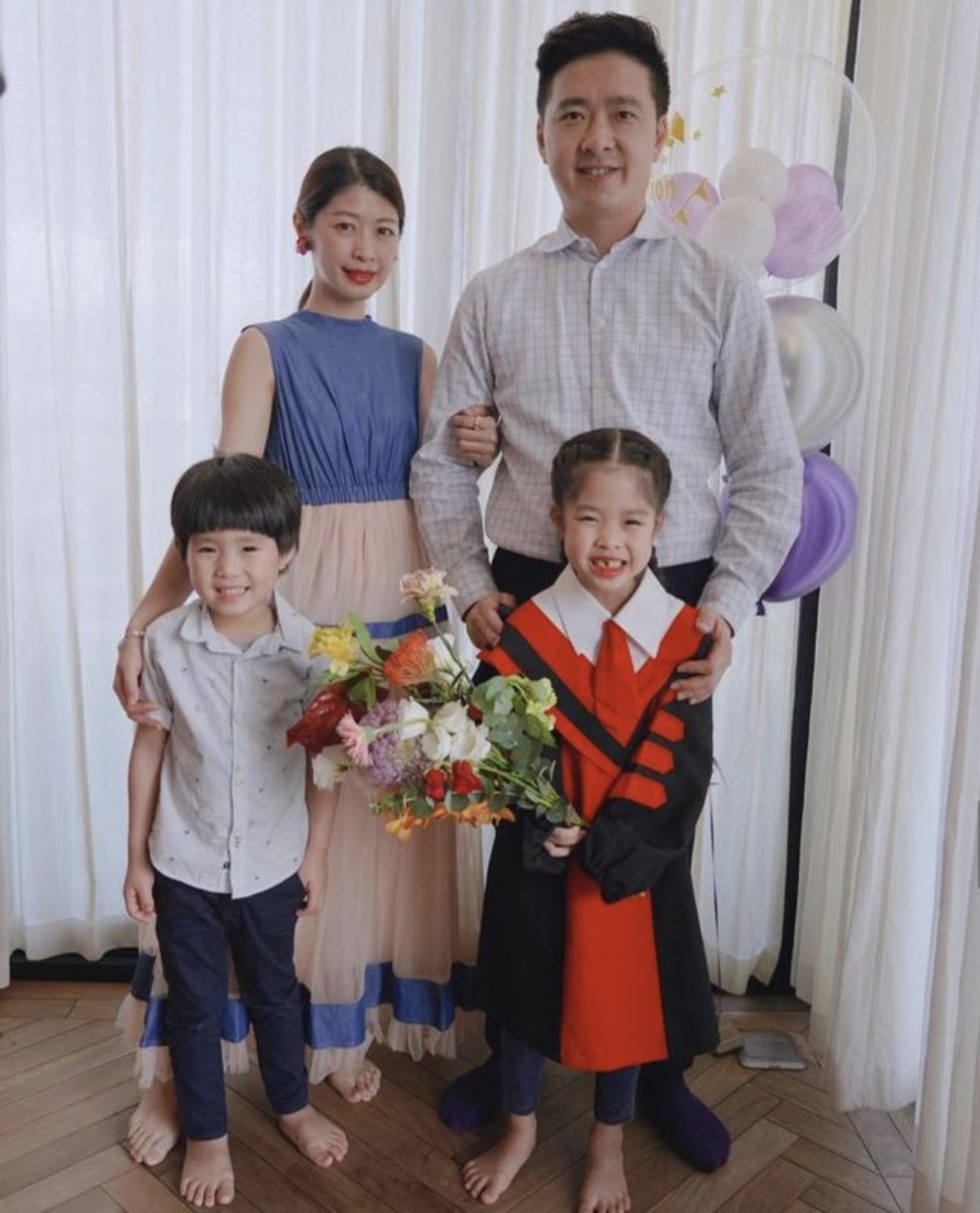 林志颖带弟弟一起工作,有商有量感情好,两人相差四岁哥哥显年轻休闲区蓝鸢梦想 - Www.slyday.coM 林志颖带弟弟一起工作,有商有量感情好,两人相差四岁哥哥显年轻休闲区蓝鸢梦想 - Www.slyday.coM