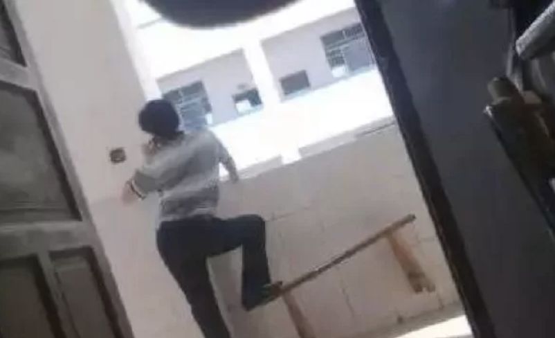 毕业后才敢发老师“抓拍照”，老师看完笑哭，却没机会没收手机了休闲区蓝鸢梦想 - Www.slyday.coM