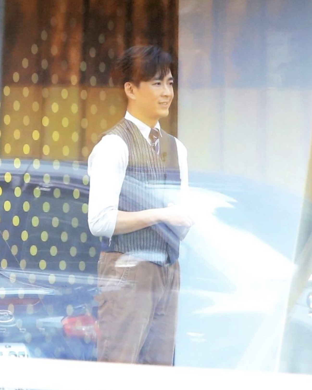 林志颖带弟弟一起工作,有商有量感情好,两人相差四岁哥哥显年轻休闲区蓝鸢梦想 - Www.slyday.coM 林志颖带弟弟一起工作,有商有量感情好,两人相差四岁哥哥显年轻休闲区蓝鸢梦想 - Www.slyday.coM