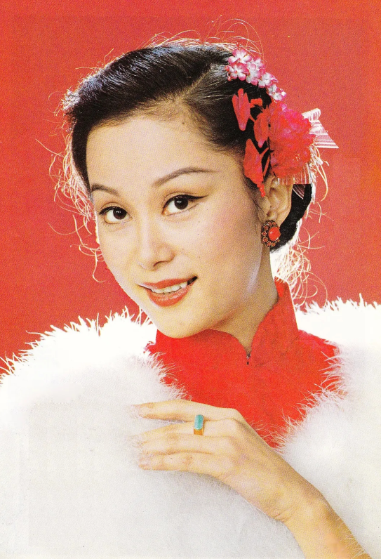 被沈长声骗财又骗色,一代红颜为爱所伤,施思落得遁入空门的结局