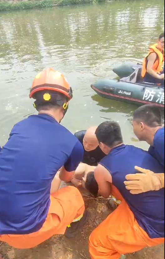 徐水俩老汉挺身相助|徐水|溺水|大叔_新浪新闻