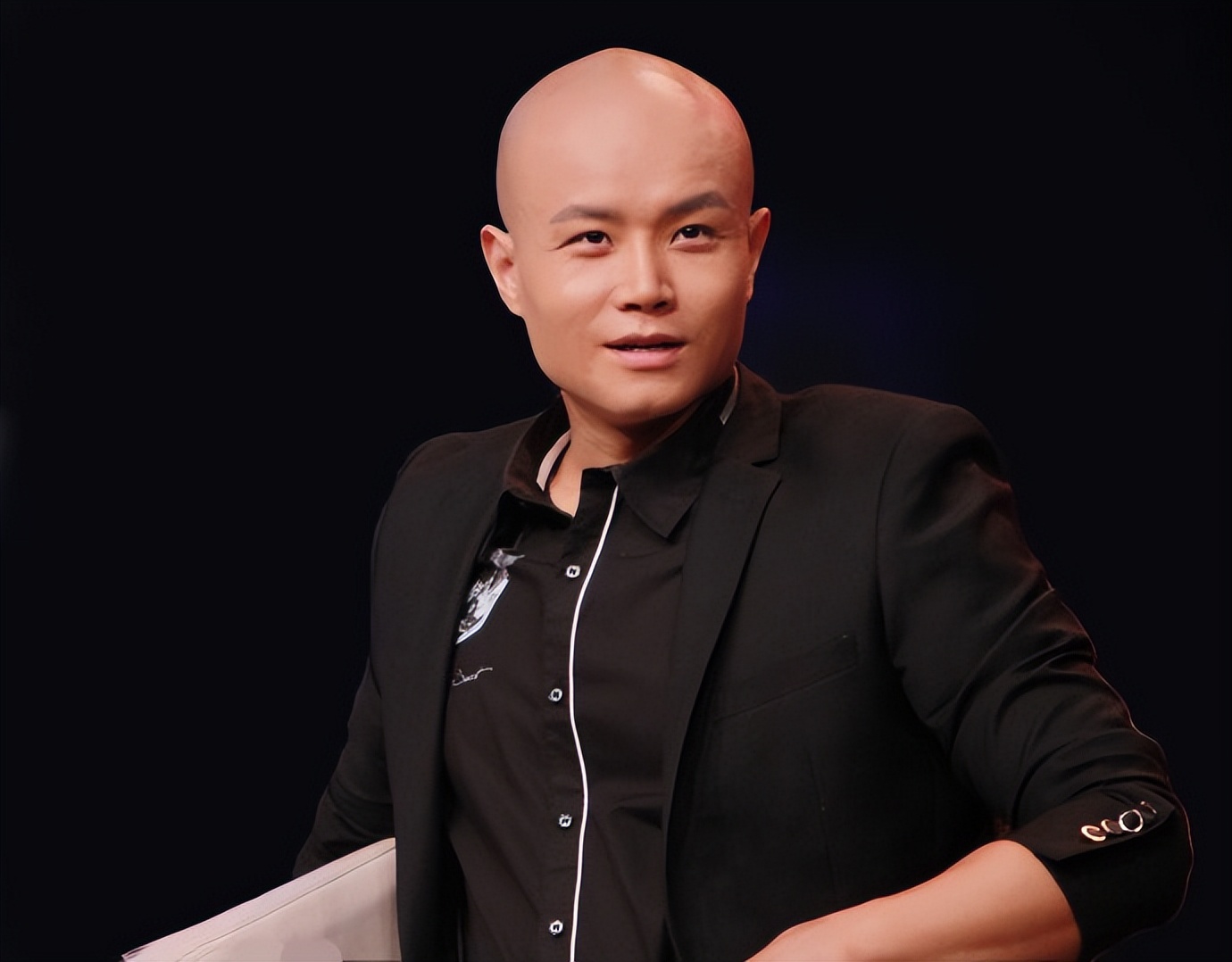 乐嘉离开《非诚勿扰》后,与孟非有着截然不同的人生