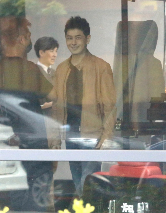 林志颖和亲弟弟合体捞金,兄弟俩有商有量一起创业做生意感情极佳休闲区蓝鸢梦想 - Www.slyday.coM 林志颖和亲弟弟合体捞金,兄弟俩有商有量一起创业做生意感情极佳休闲区蓝鸢梦想 - Www.slyday.coM