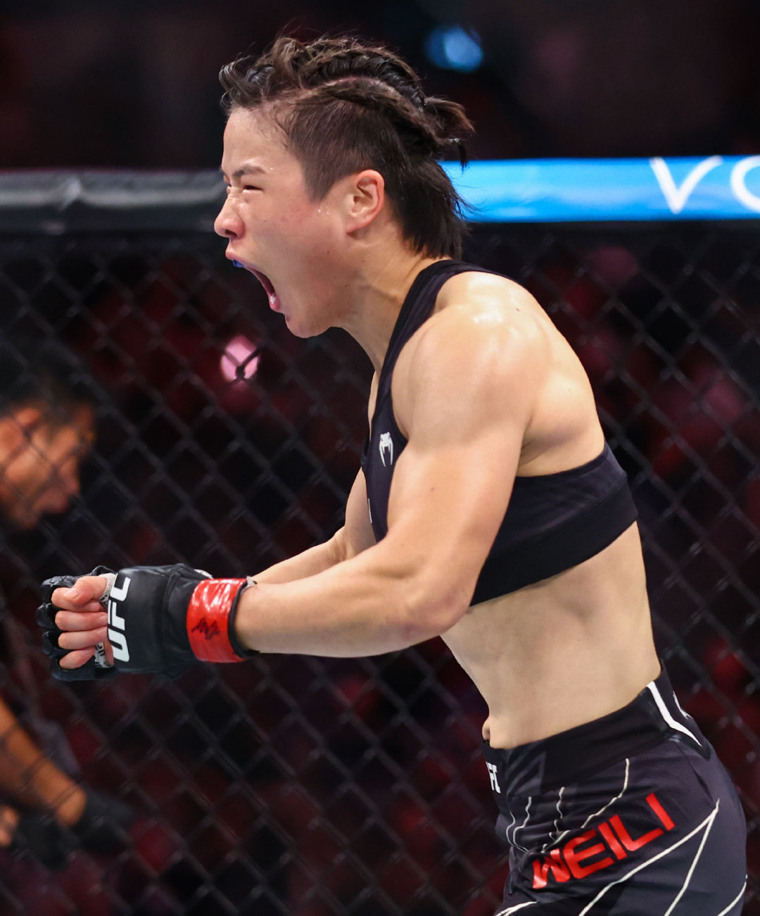 张伟丽在刚刚结束的ufc终极格斗冠军赛中