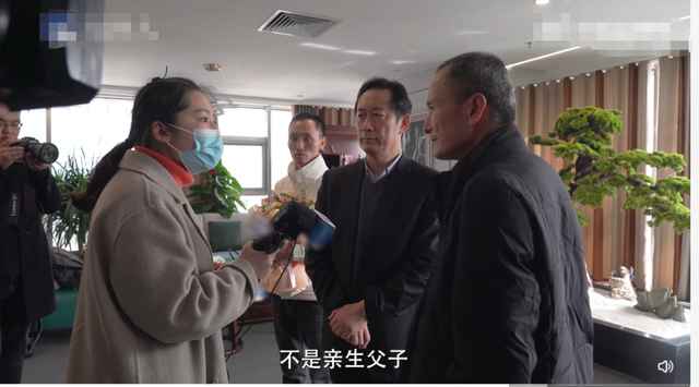 现实版《猎罪图鉴》神探：寻子父母拿孩子十几年前的照片找到了他休闲区蓝鸢梦想 - Www.slyday.coM