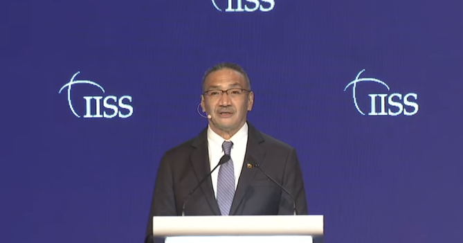 马来西亚防长希沙姆丁11日发表讲话。视频截图