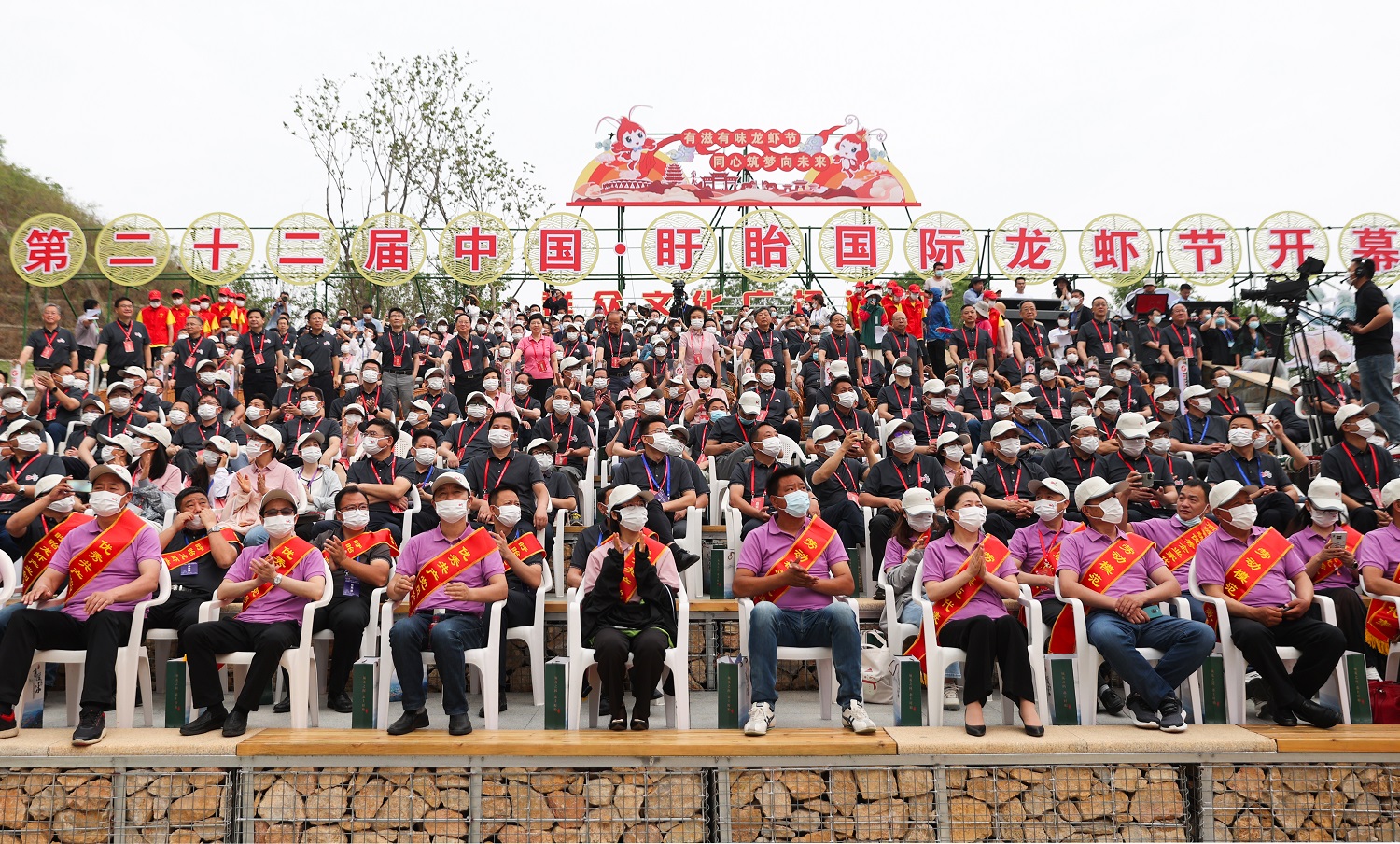 一只虾烹出大产业盱眙龙虾节火爆开场