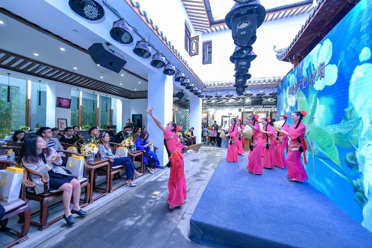 最新数据表明,昆明呈贡大学城荤足2025年昆明呈贡大学城荤足最新发展与生活指南