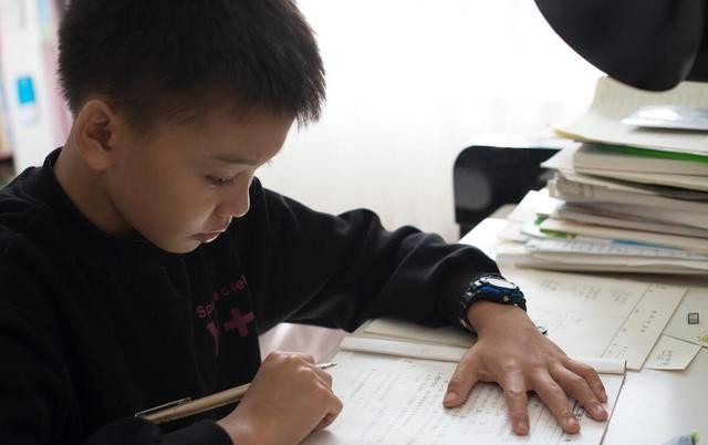 5岁孩子要不要教他识字?亲身经历告诉你:学龄前识字到有多香休闲区蓝鸢梦想 - Www.slyday.coM 5岁孩子要不要教他识字?亲身经历告诉你:学龄前识字到有多香休闲区蓝鸢梦想 - Www.slyday.coM