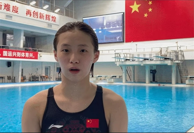 陈若琳太逗帮全红婵改新造型把头发梳成大人模样神似施廷懋