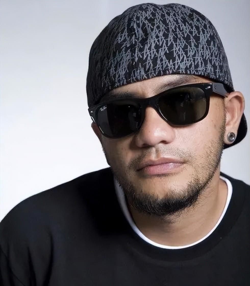 纵贯线为什么有张震岳?|纵贯线|张震岳|乐队_新浪新闻