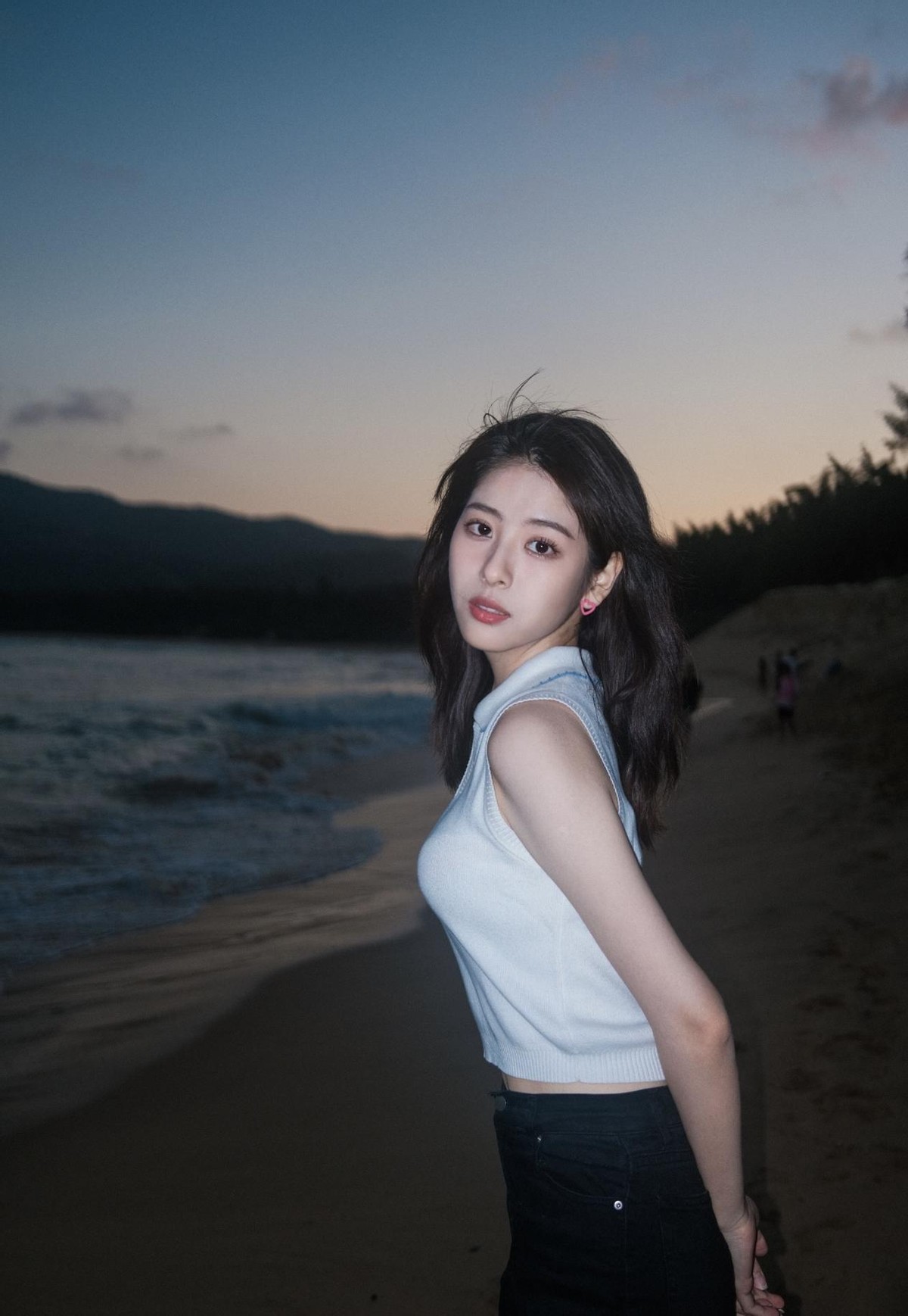 李秋瞳晒港风靓照24岁nba美女主播不输女明星喜欢湖人队