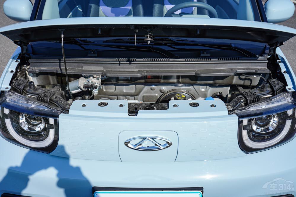 代步神车PK QQ冰淇淋对比宏光MINIEV