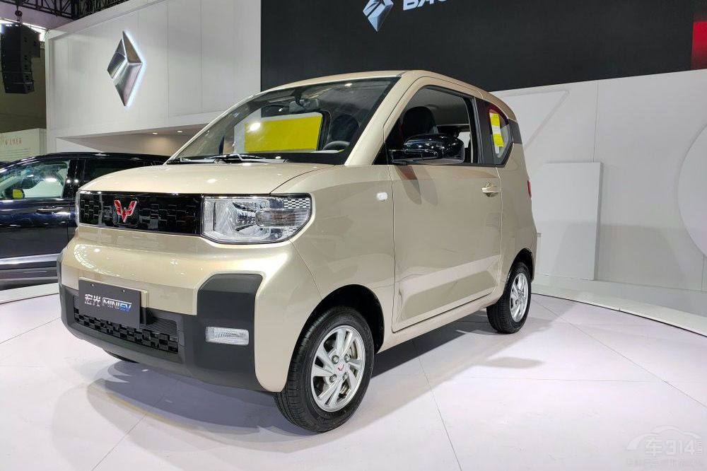 代步神车PK QQ冰淇淋对比宏光MINIEV