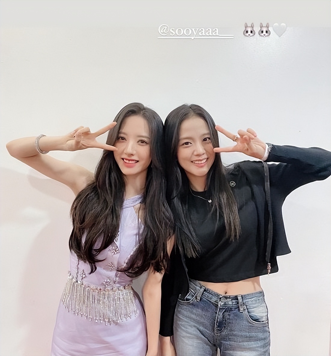 宇宙少女成员苞娜公开与blackpink金智秀的温暖二连拍