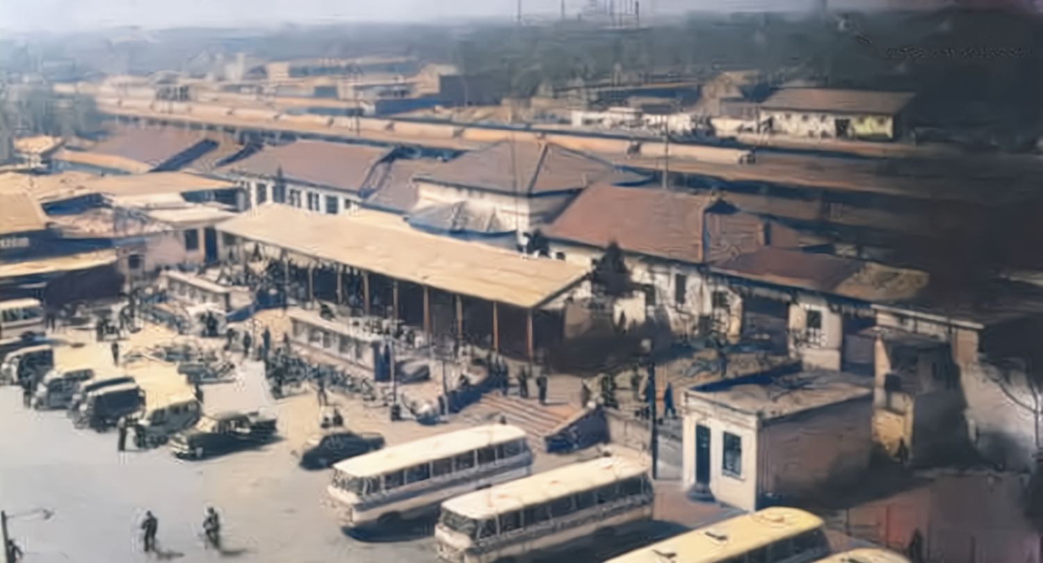 老照片:80年代的河北邢台,电报大楼,三女雕塑,达活泉,清风楼__财经