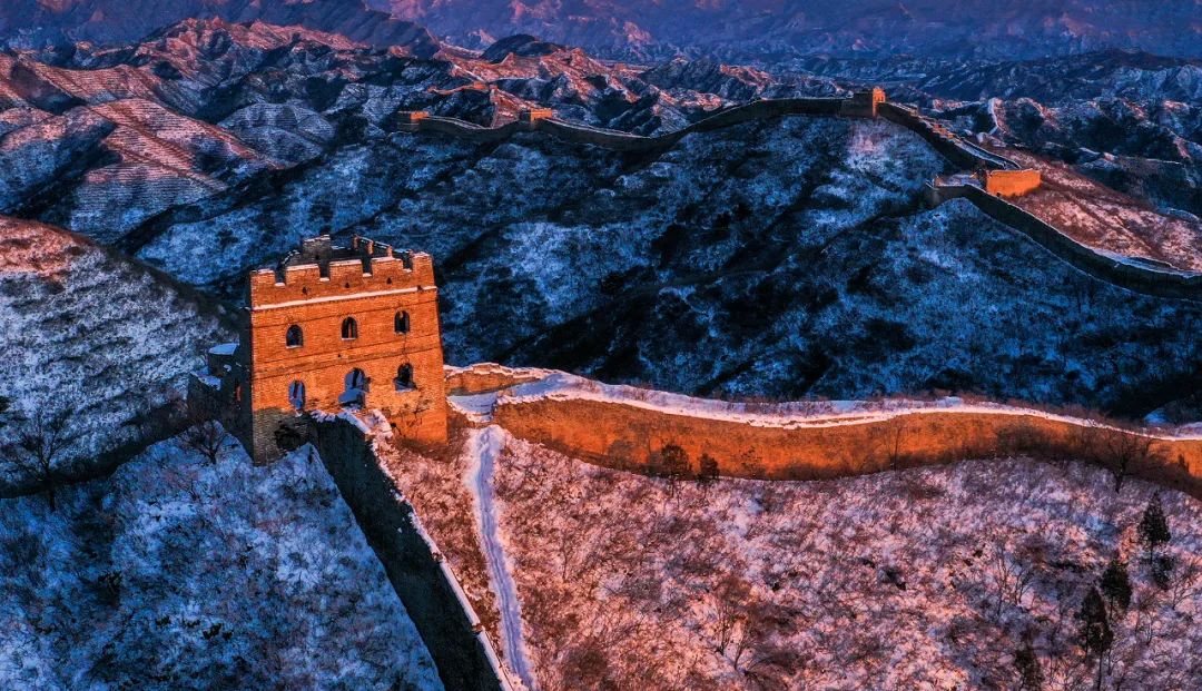 90后小伙蹲守长城7年，拍下50万张绝美照片，央视都忍不住盛赞：原来我们的长城这么美！休闲区蓝鸢梦想 - Www.slyday.coM