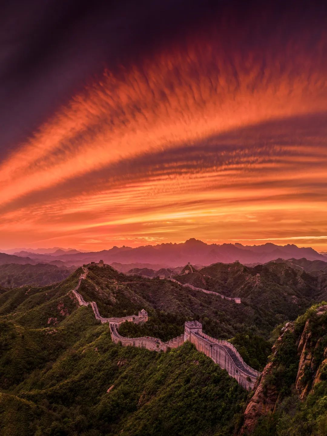 90后小伙蹲守长城7年，拍下50万张绝美照片，央视都忍不住盛赞：原来我们的长城这么美！休闲区蓝鸢梦想 - Www.slyday.coM