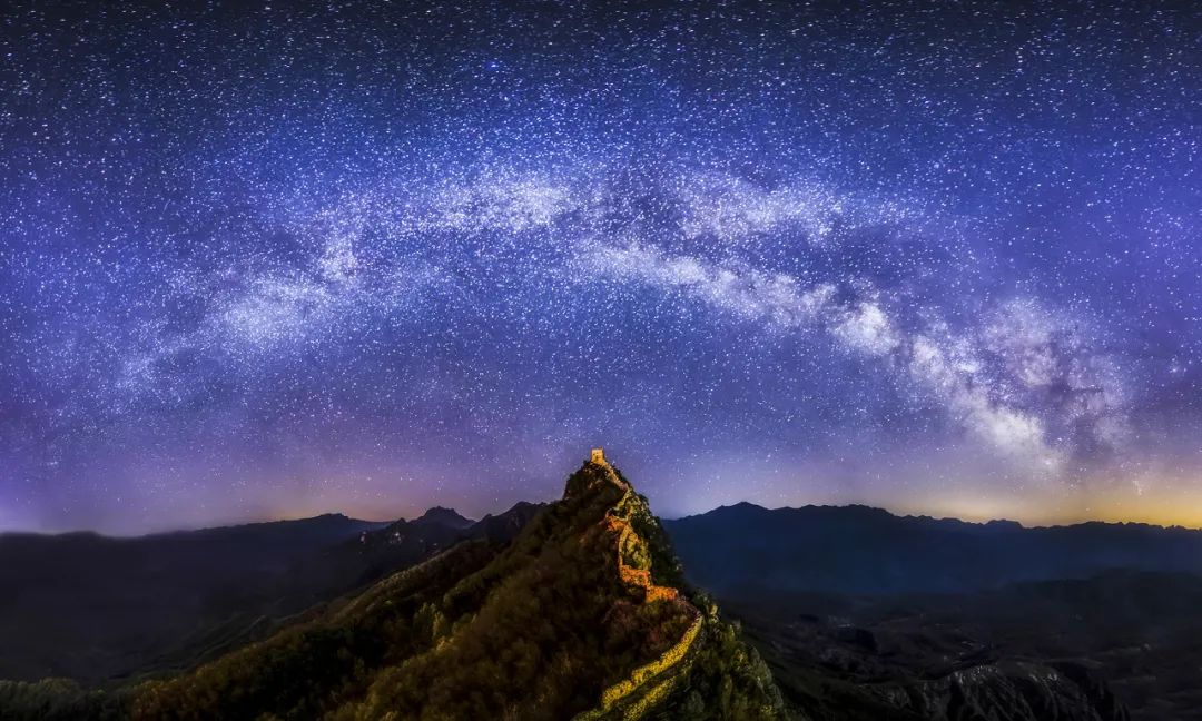 90后小伙蹲守长城7年，拍下50万张绝美照片，央视都忍不住盛赞：原来我们的长城这么美！休闲区蓝鸢梦想 - Www.slyday.coM