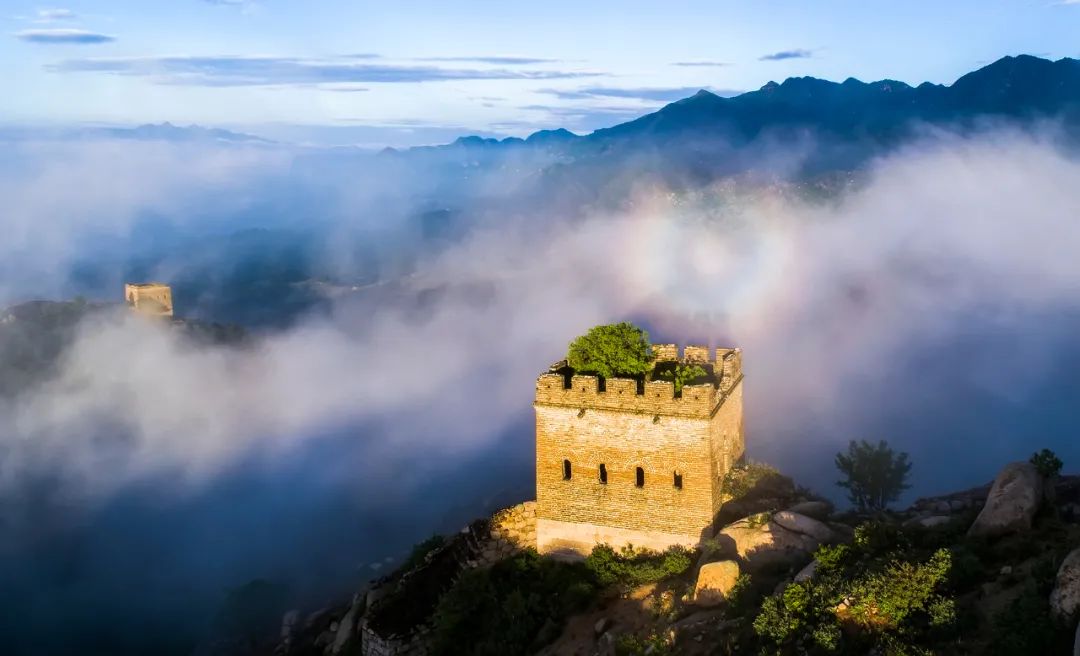 90后小伙蹲守长城7年，拍下50万张绝美照片，央视都忍不住盛赞：原来我们的长城这么美！休闲区蓝鸢梦想 - Www.slyday.coM