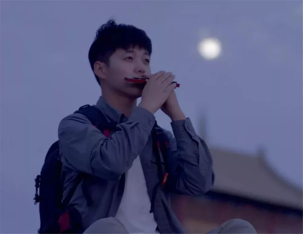 90后小伙蹲守长城7年，拍下50万张绝美照片，央视都忍不住盛赞：原来我们的长城这么美！休闲区蓝鸢梦想 - Www.slyday.coM