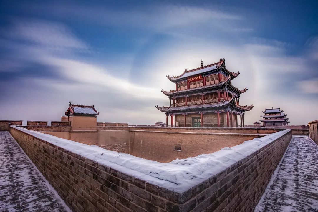 90后小伙蹲守长城7年，拍下50万张绝美照片，央视都忍不住盛赞：原来我们的长城这么美！休闲区蓝鸢梦想 - Www.slyday.coM