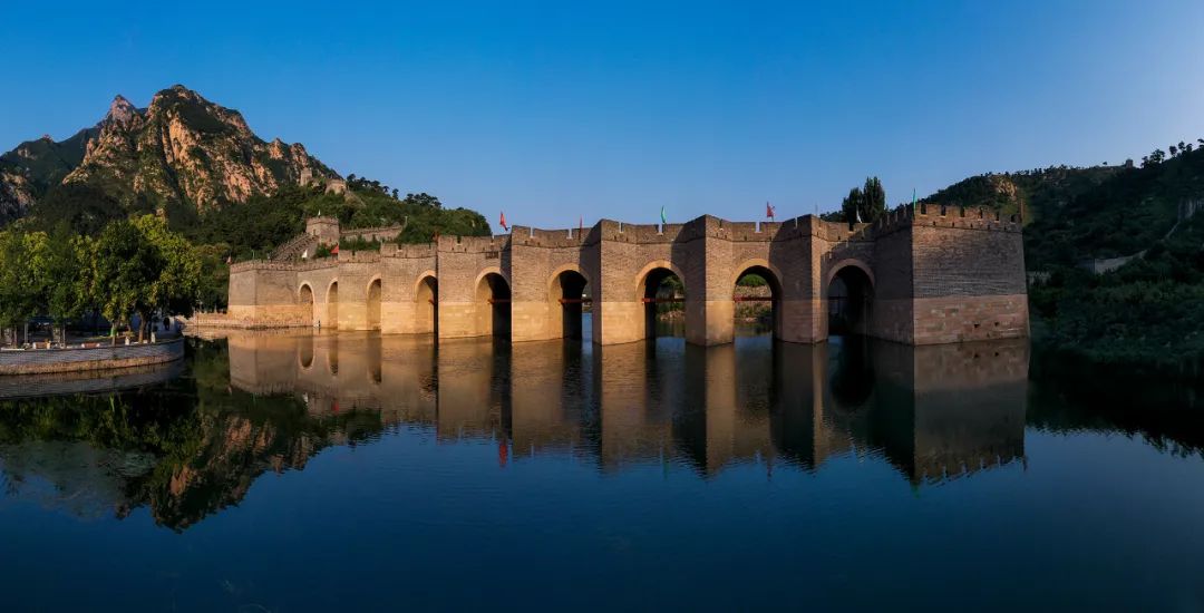 90后小伙蹲守长城7年，拍下50万张绝美照片，央视都忍不住盛赞：原来我们的长城这么美！休闲区蓝鸢梦想 - Www.slyday.coM