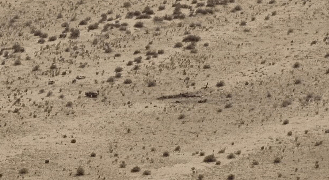 6月8日，一架MV-22B“鱼鹰”坠毁，机上5名陆战队员全部死亡，图为散落的残骸 图源：社交媒体