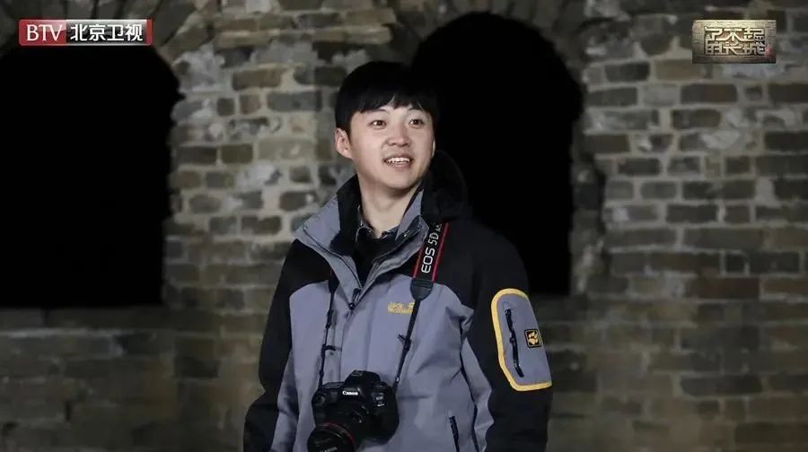 90后小伙蹲守长城7年，拍下50万张绝美照片，央视都忍不住盛赞：原来我们的长城这么美！休闲区蓝鸢梦想 - Www.slyday.coM