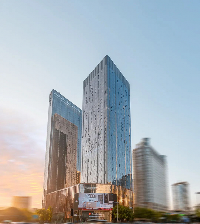 成都托尼洛·兰博基尼中心裸眼3d大屏&灯光首秀,全新地标启幕