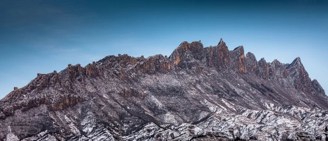 90后小伙蹲守长城7年，拍下50万张绝美照片，央视都忍不住盛赞：原来我们的长城这么美！休闲区蓝鸢梦想 - Www.slyday.coM