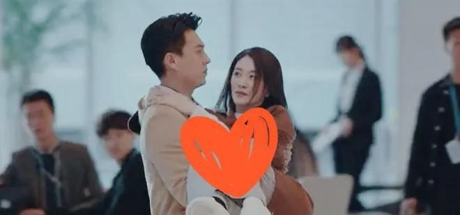 46岁李小冉抱不动靳东,反被靳东公主抱了6次,双方调侃有看点休闲区蓝鸢梦想 - Www.slyday.coM