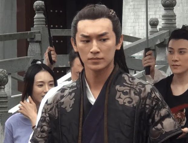 新剧被曝换角,杨旭文与好友打球状态好,心情不受任何影响休闲区蓝鸢梦想 - Www.slyday.coM 新剧被曝换角,杨旭文与好友打球状态好,心情不受任何影响休闲区蓝鸢梦想 - Www.slyday.coM