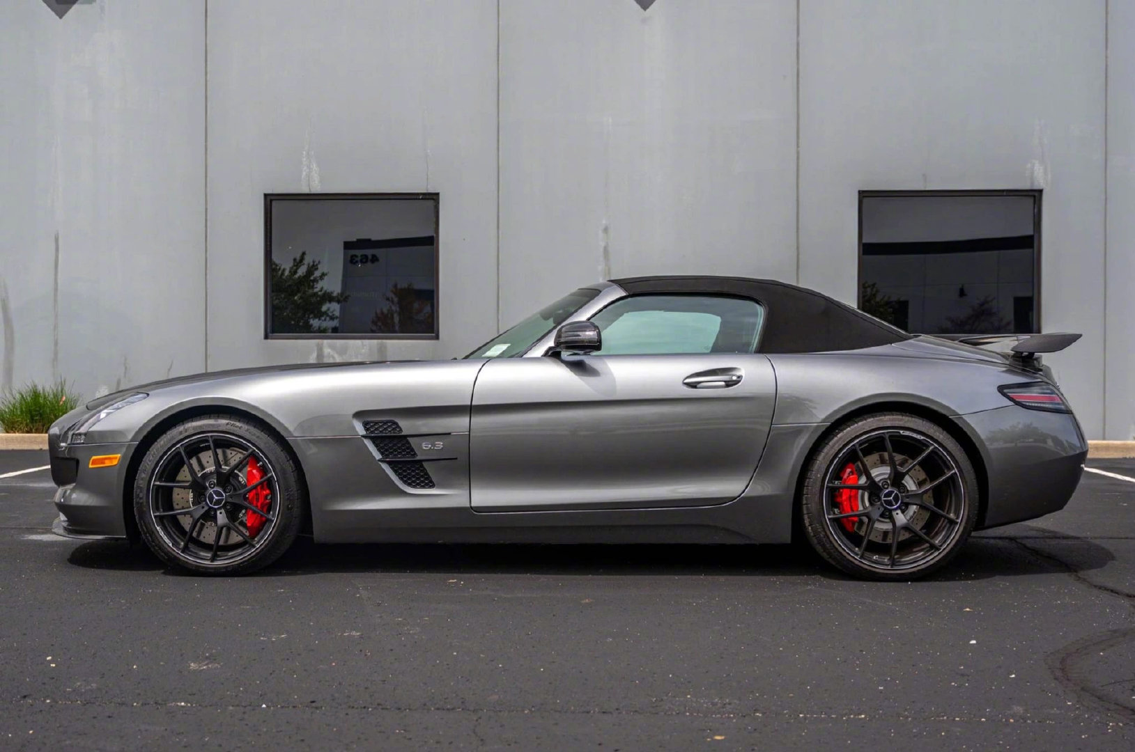 近日一辆行驶里程仅691英里约1112公里的2015款slsamggt