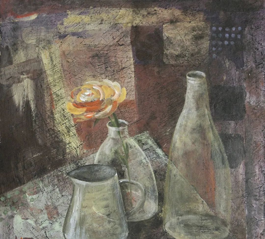 现在我对表现性艺术很感兴趣,画了很多静物画,抽象画和素描.