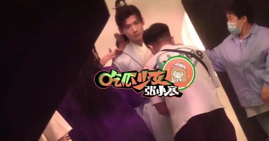 新剧被曝换角,杨旭文与好友打球状态好,心情不受任何影响休闲区蓝鸢梦想 - Www.slyday.coM 新剧被曝换角,杨旭文与好友打球状态好,心情不受任何影响休闲区蓝鸢梦想 - Www.slyday.coM