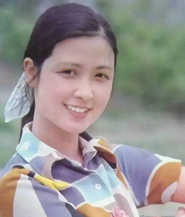 《红楼梦》失联多年,再联系上已成高级人才 - 张明明尤二姐 - 实验室