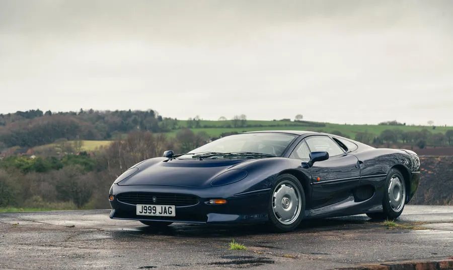 捷豹跑车高光时刻曾经最速的xj220