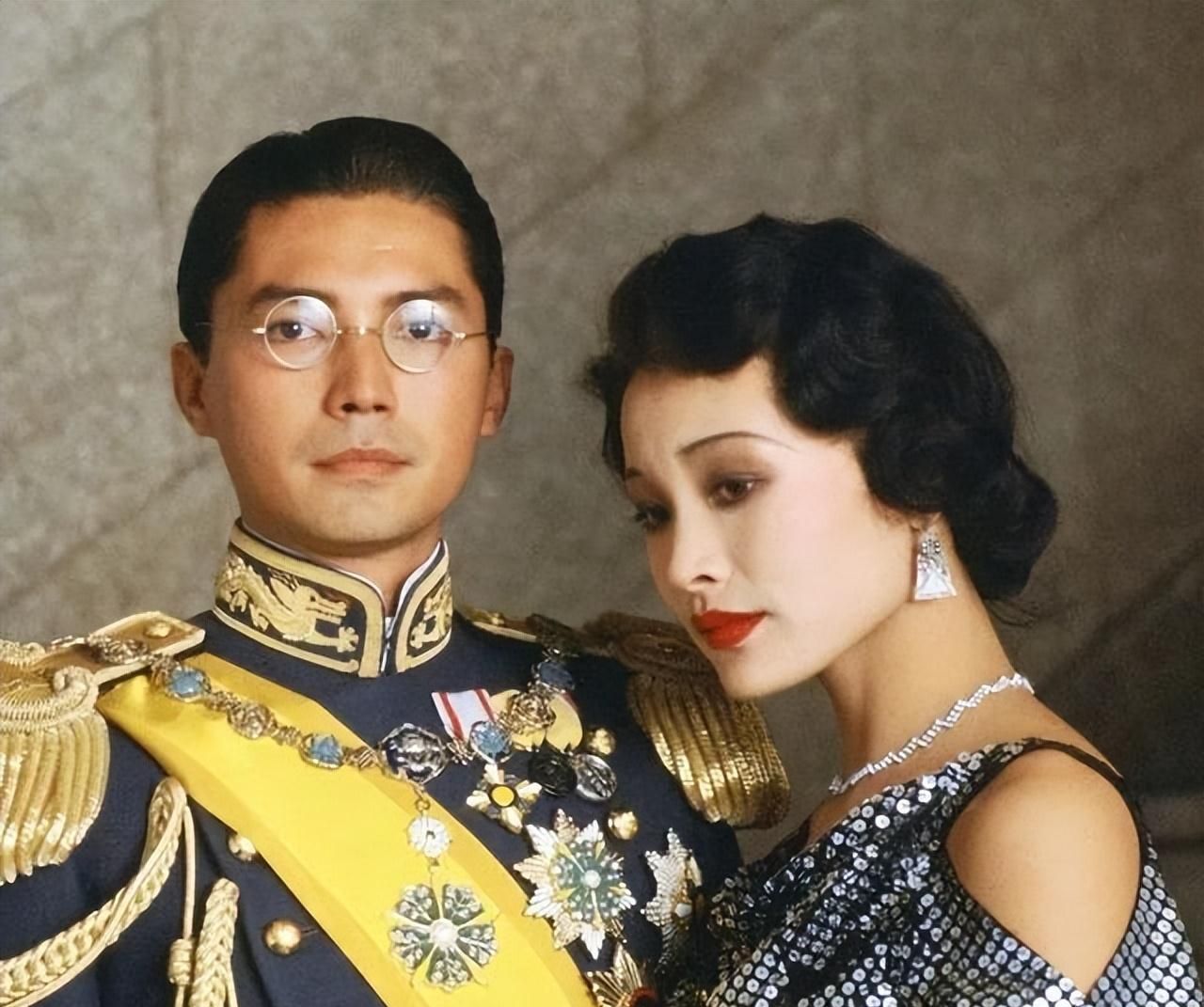 尊龙他是亚洲第一美男却无父无母如今70岁仍孤身一人