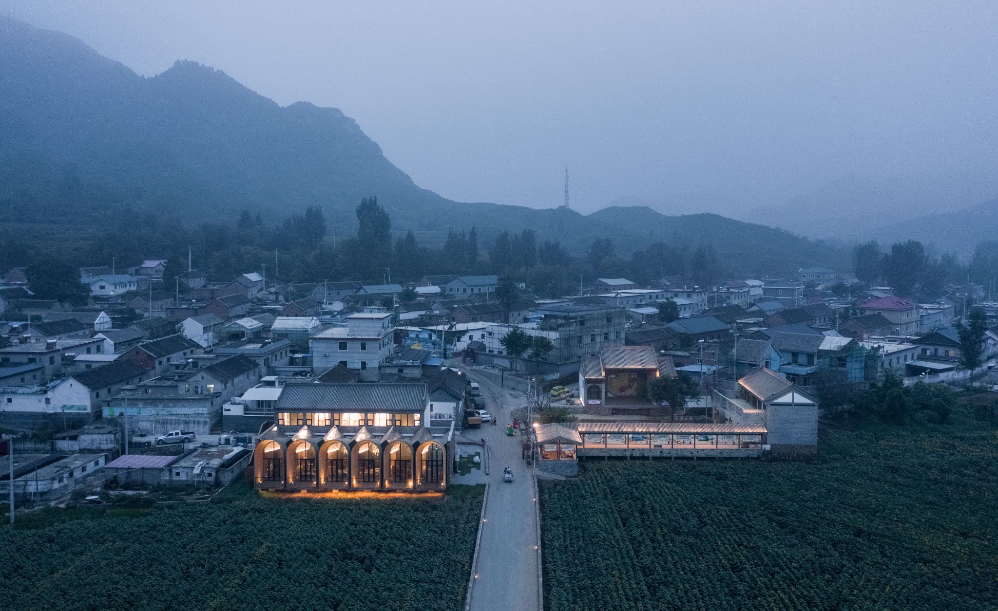田岗知行村乡村会客厅袈蓝建筑