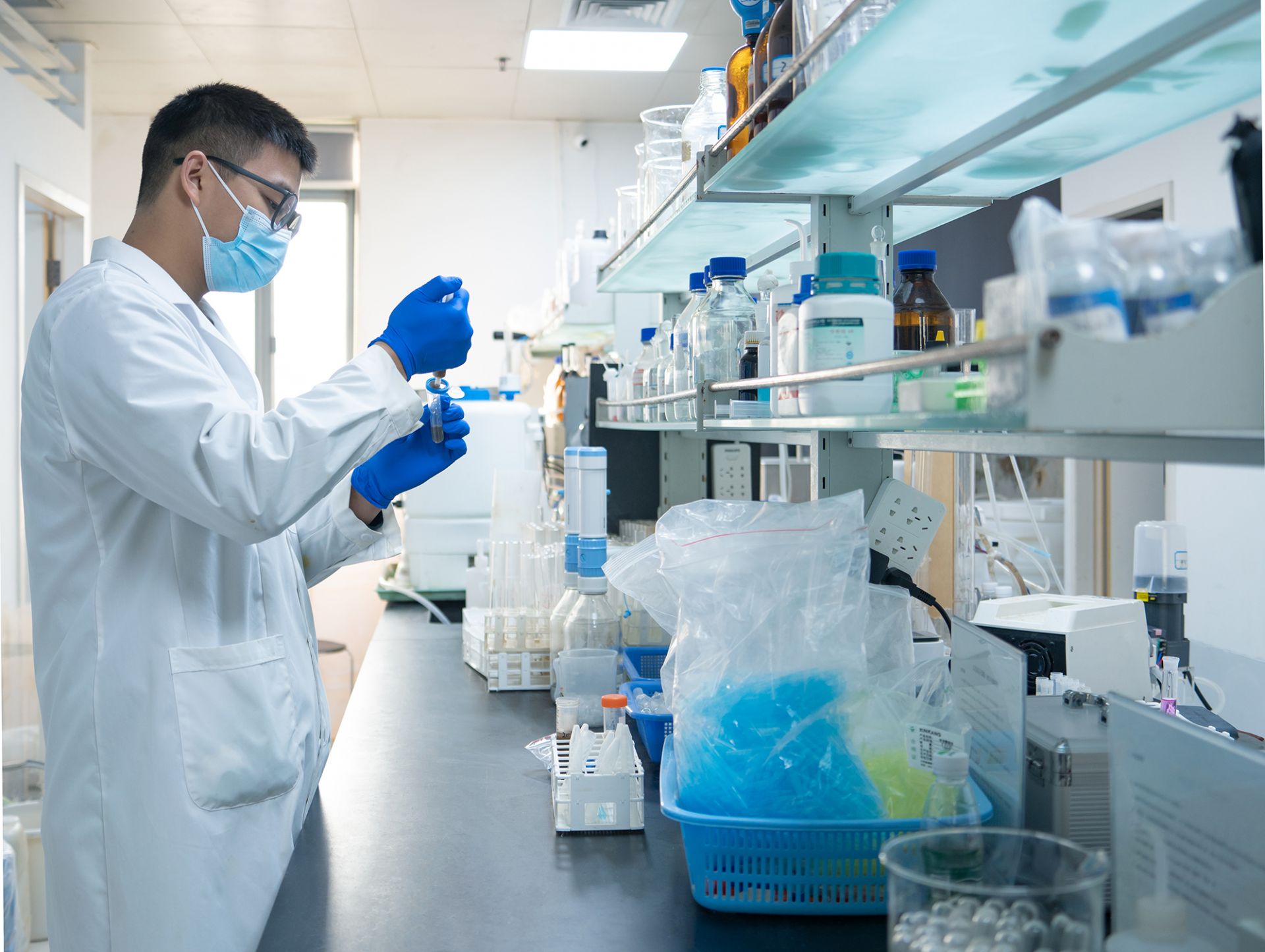 是深圳清华大学研究院(以下简称清华研究院)孵化的国家高新技术企业和