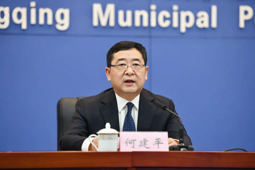 何建平介绍有关情况 邹乐 摄