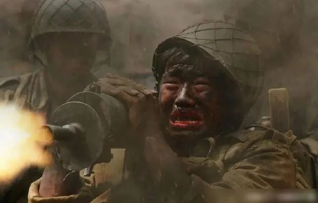 嘎子要花8亿拍战争片，自称一套单兵装备80万人民币？看完我绷不住了休闲区蓝鸢梦想 - Www.slyday.coM