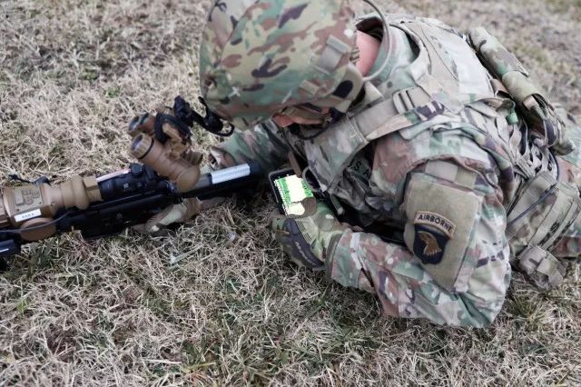 嘎子要花8亿拍战争片，自称一套单兵装备80万人民币？看完我绷不住了休闲区蓝鸢梦想 - Www.slyday.coM