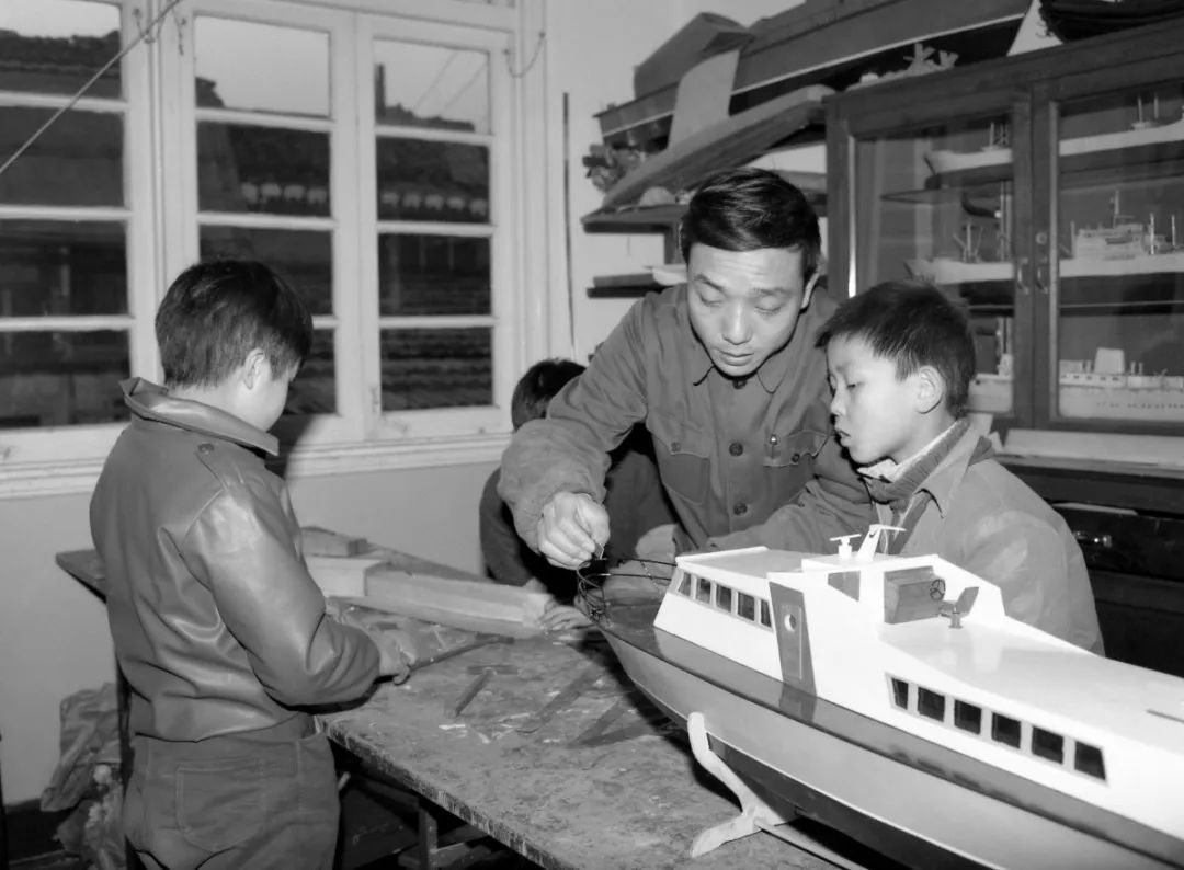 1982年的中国老百姓  西方人拍摄的老照片休闲区蓝鸢梦想 - Www.slyday.coM