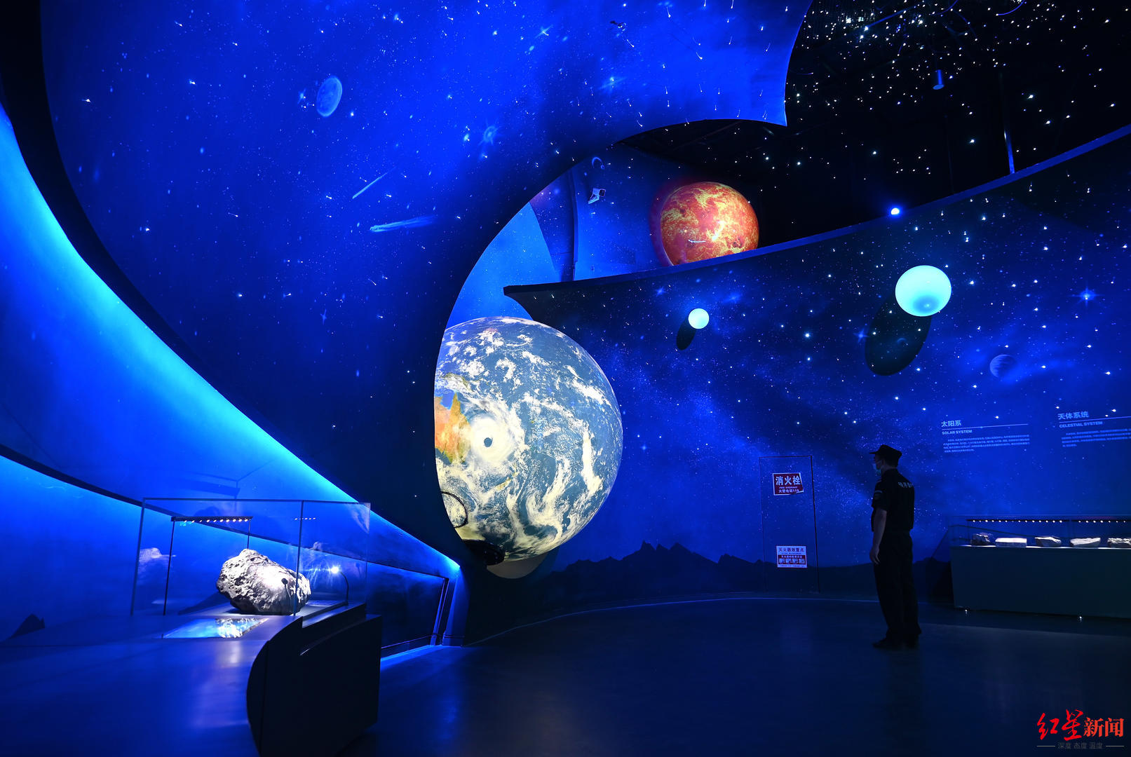 亚洲第一大恐龙来了!成都自然博物馆今日竣工验收,记者带你提前探馆(