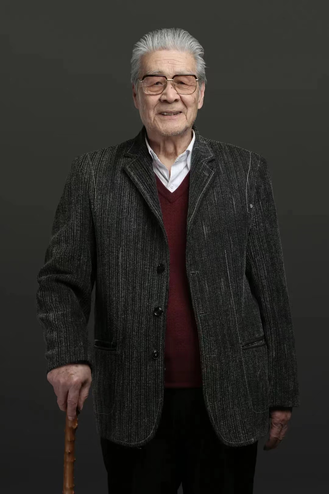 蓝天野同志遗体告别仪式在京举行休闲区蓝鸢梦想 - Www.slyday.coM