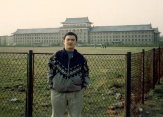 现在，全世界40多人去过深海一万米，其中27位是中国人休闲区蓝鸢梦想 - Www.slyday.coM