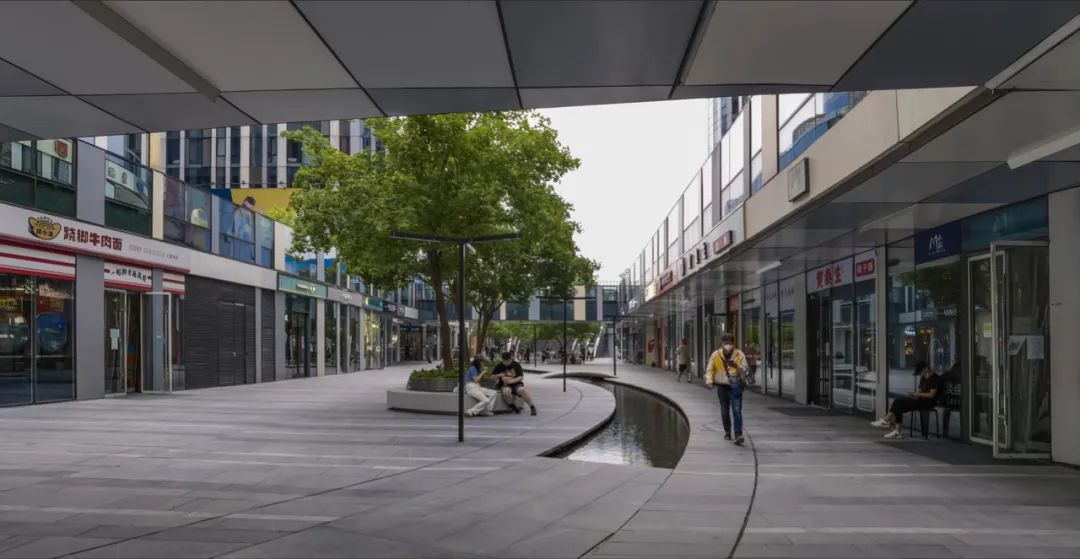 北京朝阳三里屯700余户餐饮企业停止堂食 74家酒吧全部停业